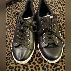 Torrid Black Faux Leather Snekers With Black Glitter Womens Size 10